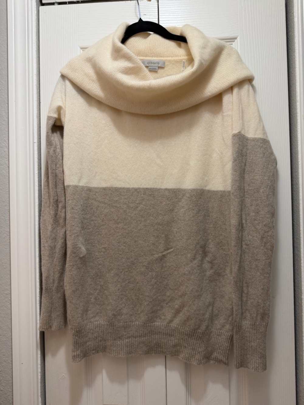 100% Cashmere Cozy Two-Tone Cowl Neck Sweater - Cream & Taupe